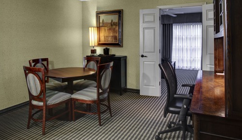 Suite, 1 King-Bett und Schlafsofa (Add Living Area)