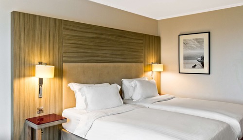 Superior-Zimmer (Runway View)