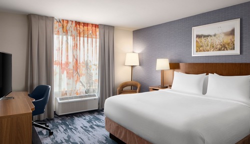 Zimmer, 1 King-Bett (Mobility/Hearing Access, Roll-In Shwr)