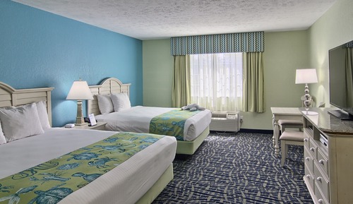 Standardzimmer, ohne besonderen Ausblick (1 King and 1 Queen Bed)