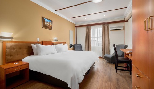 Zimmer, 1 King-Bett