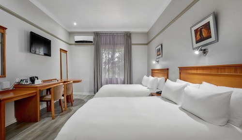 Zimmer, 2 Doppelbetten, Nichtraucher