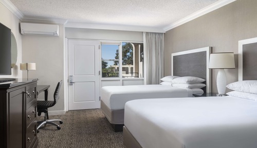 Zimmer, 2 Doppelbetten