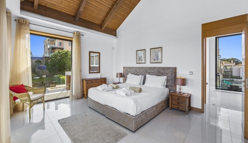 Deluxe-Stadtwohnung, 2 Schlafzimmer, eigener Pool