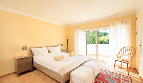 Superior-Stadtwohnung, 3 Schlafzimmer, eigener Pool