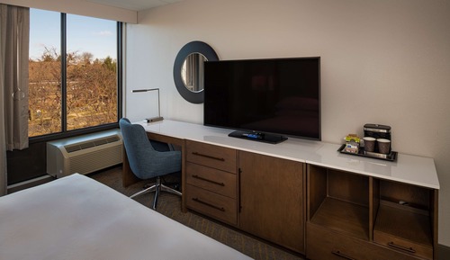 Zimmer, 1 King-Bett, barrierefrei (Roll-In Shower, Mobility)