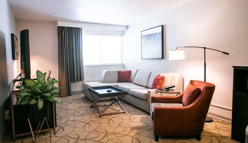 Suite, 1 King-Bett, Nichtraucher, Balkon (Separate Living Room)