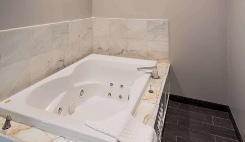 Suite, 1 King-Bett, Nichtraucher, Whirlpool