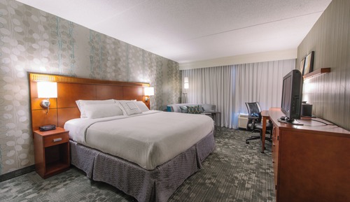 Zimmer, 1 King-Bett und Schlafsofa (Hearing Accessible)
