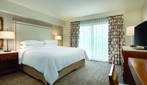 Suite, 1 King-Bett, barrierefrei (Roll-In Shower)