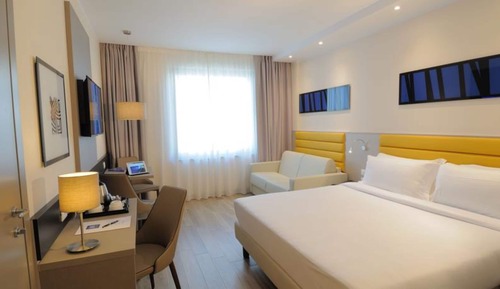Standard-Doppelzimmer (with sofa bed)