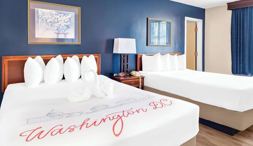 Suite, 2 Queen-Betten, Nichtraucher, Kühlschrank (Larger Room)