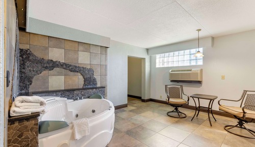 Suite, 1 King-Bett, Nichtraucher, Whirlpool
