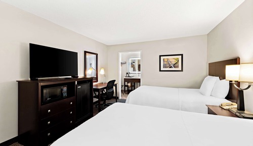 Standardzimmer, 2 Doppelbetten, Kühlschrank und Mikrowelle, Poolblick