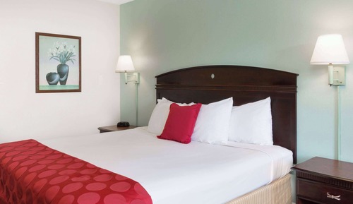 Standardzimmer, 1 King-Bett, Nichtraucher (1st Floor)