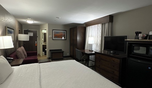 Zimmer, 1 King-Bett, barrierefrei (Mobility & Hearing, Roll-In Shower)