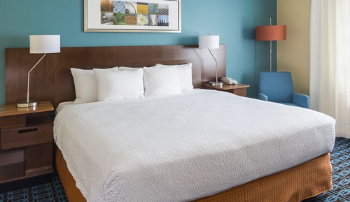 Zimmer, 1 King-Bett, barrierearm, Nichtraucher (Roll-in Shower)