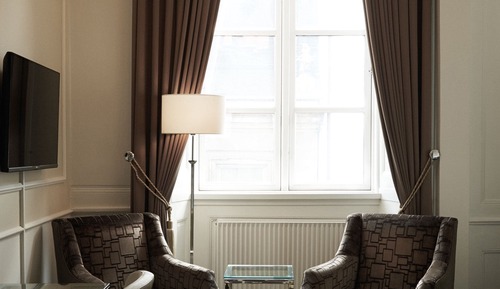 Executive-Doppel- oder -Zweibettzimmer