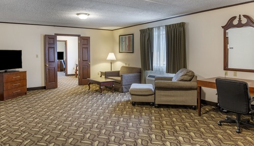 Standardzimmer, 1 King-Bett, Kühlschrank und Mikrowelle