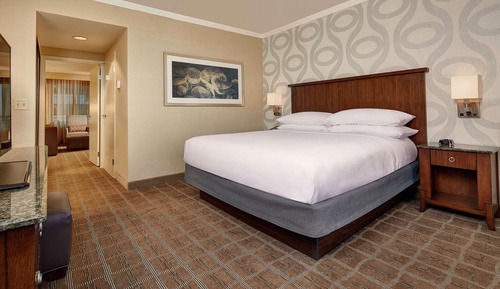 Suite, 1 King-Bett und Schlafsofa, Badewanne (Mobility & Hearing)