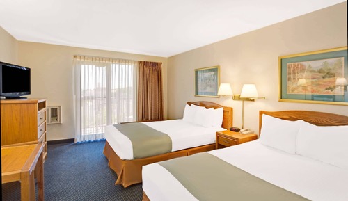 Zimmer, 2 Doppelbetten, Nichtraucher