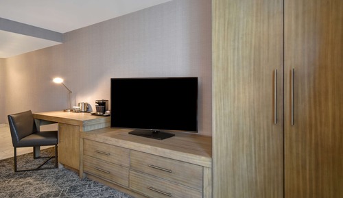 Zimmer, 1 King-Bett, barrierefrei, Badewanne (Mobility & Hearing)