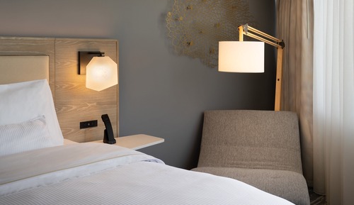 Traditional-Zimmer, 1 King-Bett (Mobility/Hearing Accessible, Tub)