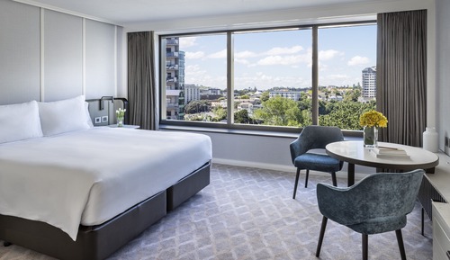 Premier-Zimmer, 1 King-Bett, Kochnische (Skyline, Pinnacle Tower)