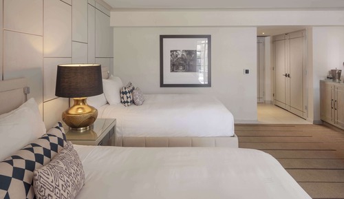 Zimmer, 2 Queen-Betten (with Firepit)