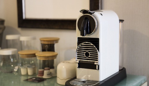 Zimmer, 2 Queen-Betten, barrierefrei, Badewanne