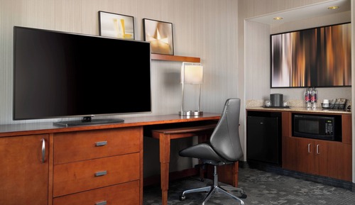 Suite, 1 Schlafzimmer (Mobility/Hearing Accessible, Tub)