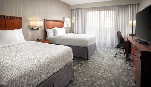 Zimmer, 2 Doppelbetten, Nichtraucher