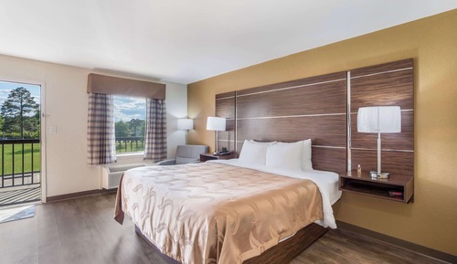 Suite, 1 King-Bett und Schlafsofa, Nichtraucher (Efficiency, Upgrade)