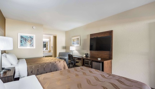 Zimmer, 2 Queen-Betten, barrierefrei, Raucher