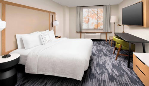 Zimmer, 1 King-Bett (Mobility/Hearing Access, Roll-In Shwr)