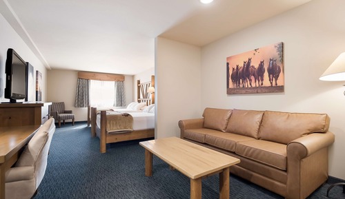 Standardzimmer, 2 Queen-Betten, Nichtraucher, Kühlschrank und Mikrowelle (Larger Room)