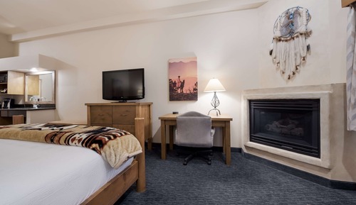 Standardzimmer, 1 King-Bett, barrierefrei, Kühlschrank und Mikrowelle