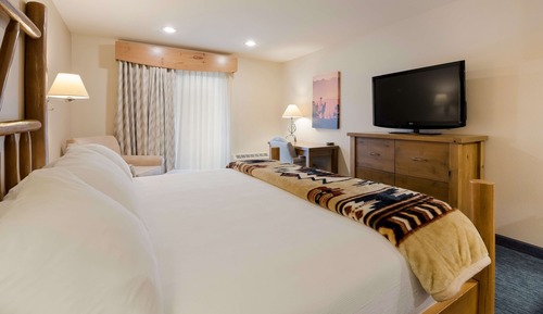 Standardzimmer, 1 King-Bett, Nichtraucher, Kühlschrank und Mikrowelle