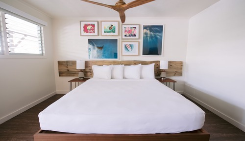 Zimmer, 1 King-Bett, Poolseite
