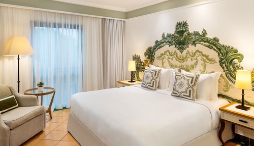 Suite, 1 Queen-Bett, Balkon, Blick auf die Anlage