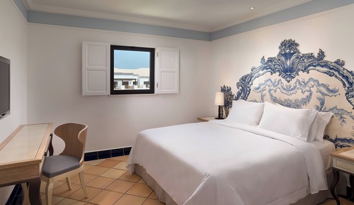 Junior-Suite, 1 Queen-Bett, Balkon, Blick auf die Anlage