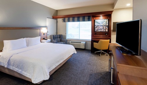 Zimmer (1 King Deluxe w/Sofabed Nonsmoking)