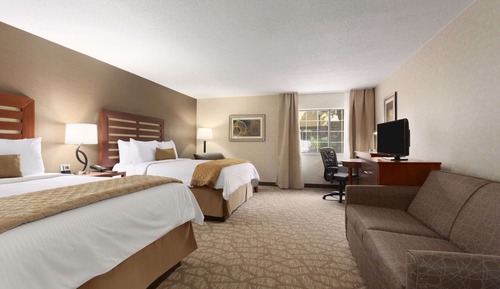 Zimmer, 2 Queen-Betten (Spacious)