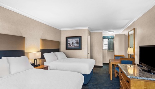 Standardzimmer, 2 Doppelbetten, Nichtraucher, Kühlschrank und Mikrowelle