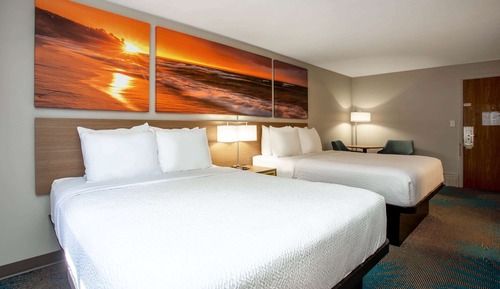 Zimmer, 2 Queen-Betten, Nichtraucher
