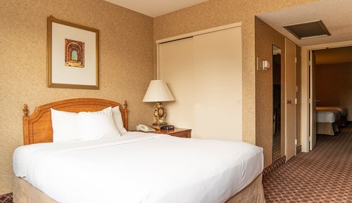 Deluxe-Zimmer, Mehrere Betten, Nichtraucher (One-Bedroom, 3 Queen Beds)