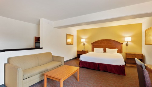 Zimmer, 1 King-Bett und Schlafsofa