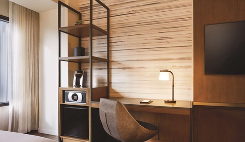 Zimmer, 2 Queen-Betten, Balkon