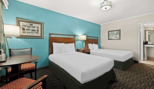 Standardzimmer, 2 Doppelbetten, Nichtraucher, Kühlschrank und Mikrowelle (Full Size Mattress)