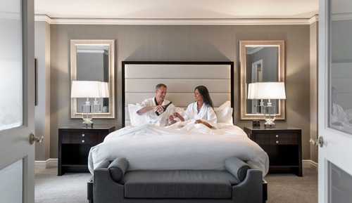 Standardzimmer, 1 King-Bett (Mobility/Hearing Access, Roll-In Shwr)
